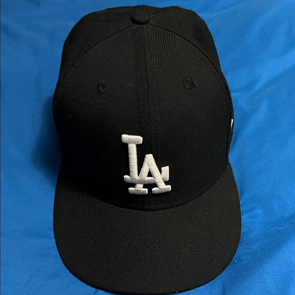 New Era Black and White LA Cap